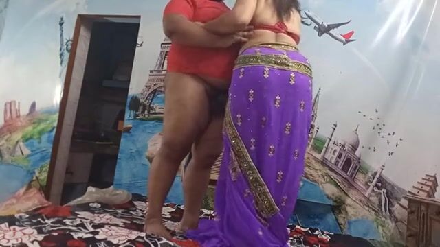 Stunning Alia Begum's Sensational Scene After a Rainy Bath