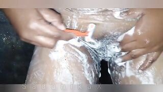 Solo Asian Beauty Enjoys a Relaxing Bath and Playful Moments - SadunikaX
