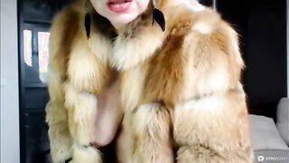 Seductive AimeeParadise in a Fur Coat: A Captivating Smoking Fetish Experience!