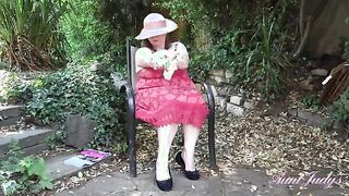 Curvy Rachel Enjoys a Relaxing Outdoor Lotion Session with Her Alluring Assets