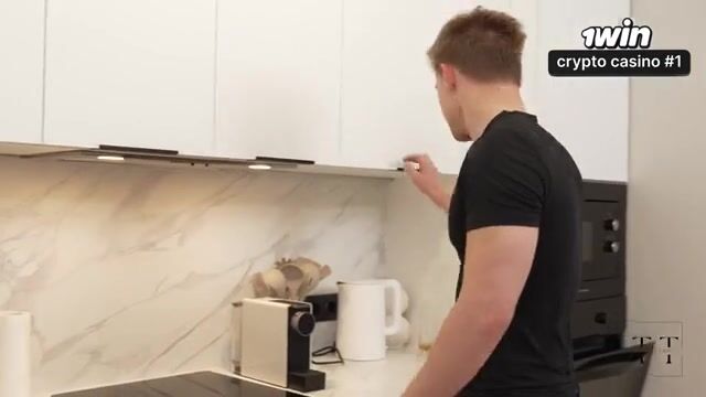Unexpected Coffee Encounter: A Wild 4K Adventure with Tim Team and Alice Atwood!
