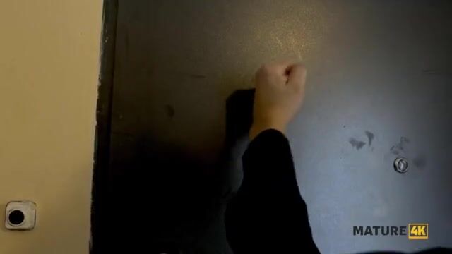 MATURE4K Mature woman doesnt want to fight with man so they have sex