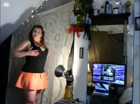65 Super Sexy Blue eyed american DawnSkye55 strips, teases and cums with you in this video. HOTTT