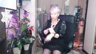 A mature webcam slutty and her hot private show