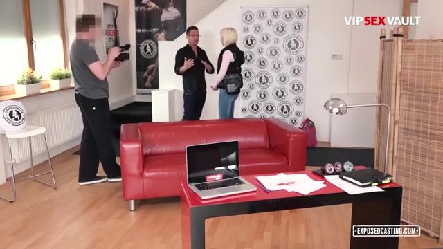 Bubble Butt Enjoys Riding Biggest Nerd Cock During Casting - VIP SEX VAULT