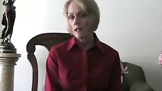 Sensual Sucking From Horny Amateur GILF
