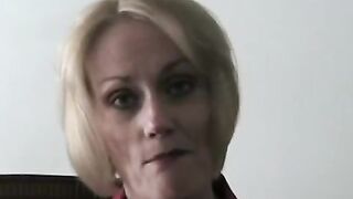 Sensual Sucking From Horny Amateur GILF